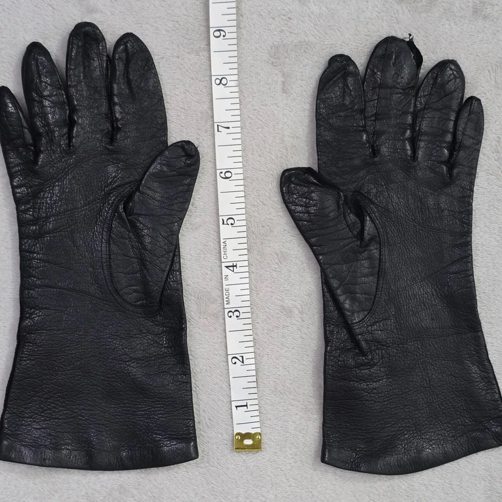Vintage‎ Women's Black Leather Gloves Long Cuff Size 6.5 With Flaws